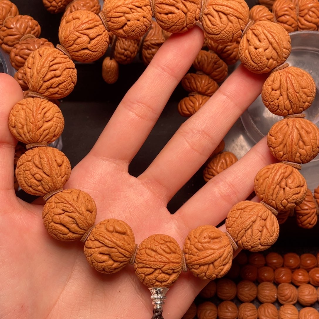 桃核吊坠秦岭核桃龙珠