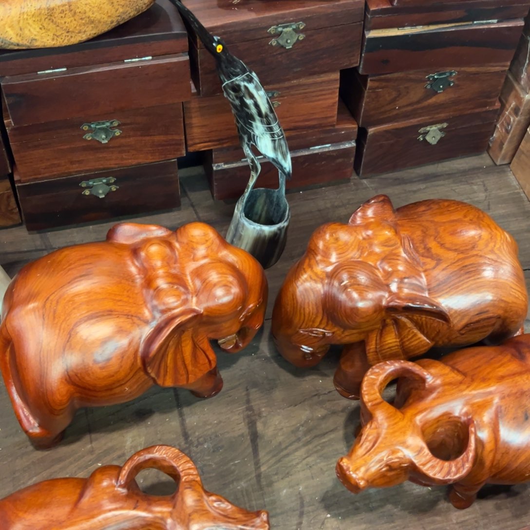 交趾黄檀（大红酸枝）川缅花大象一对