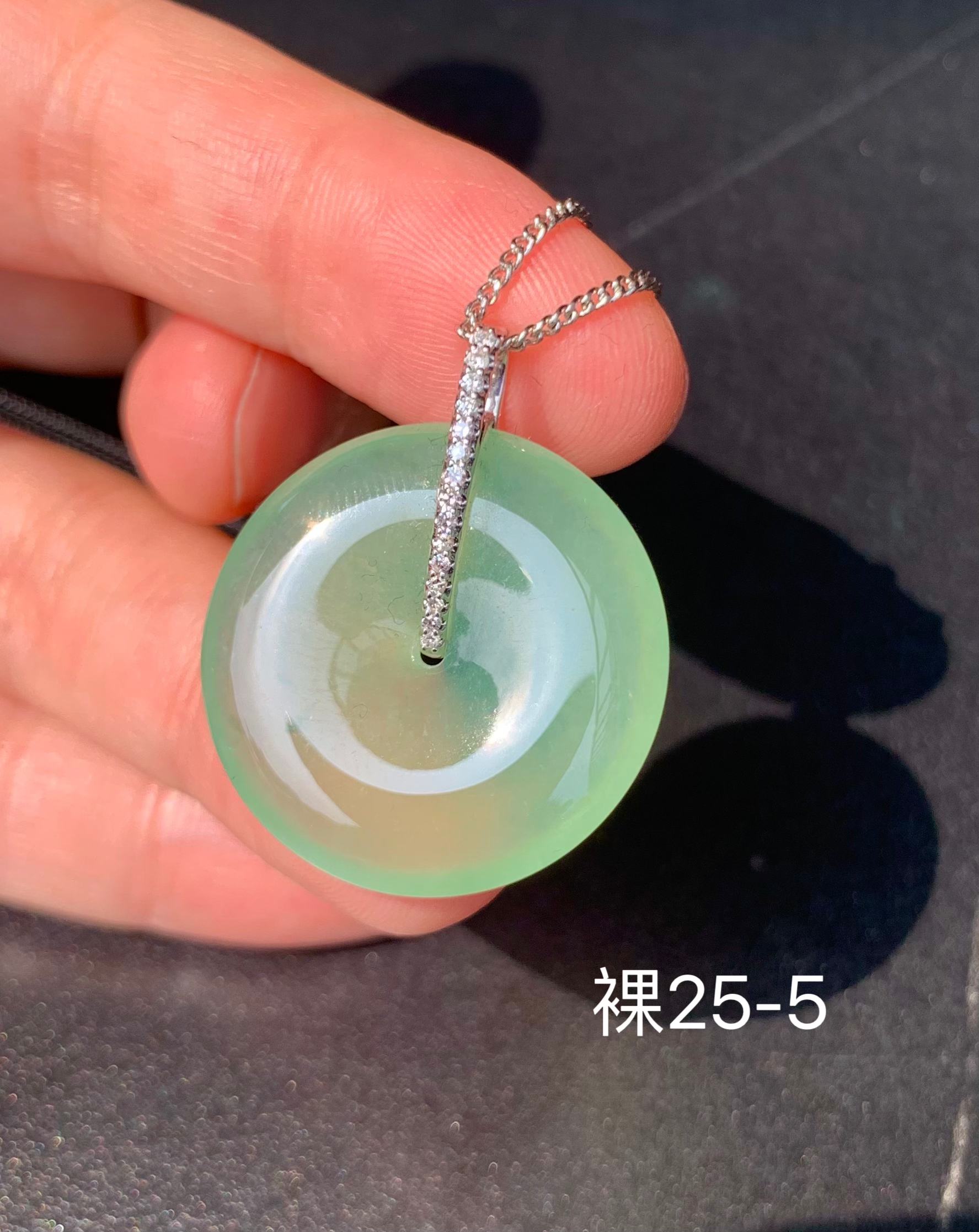 冰晴绿平安扣翡翠吊坠