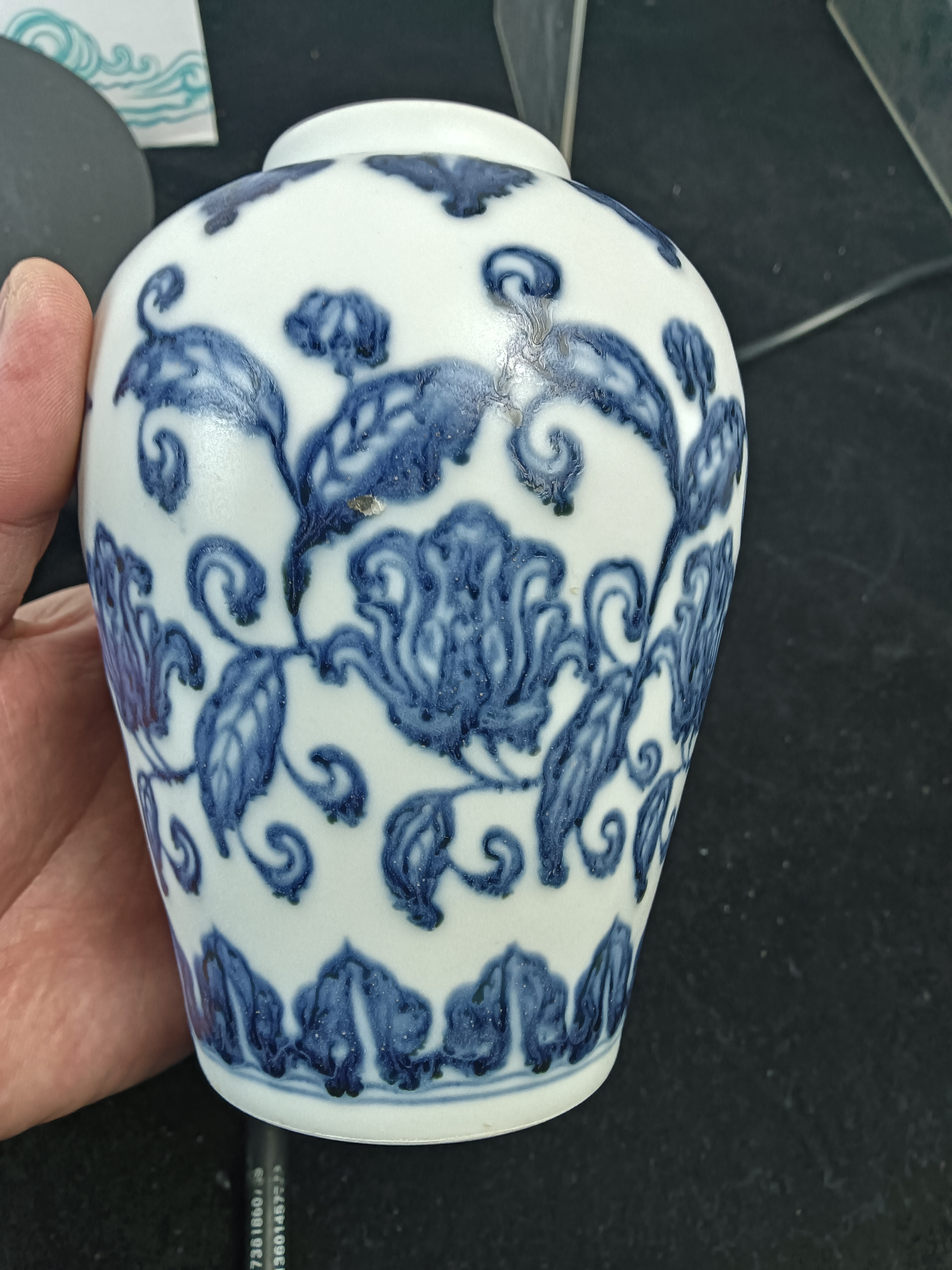 青花花卉小罐、全品微失光