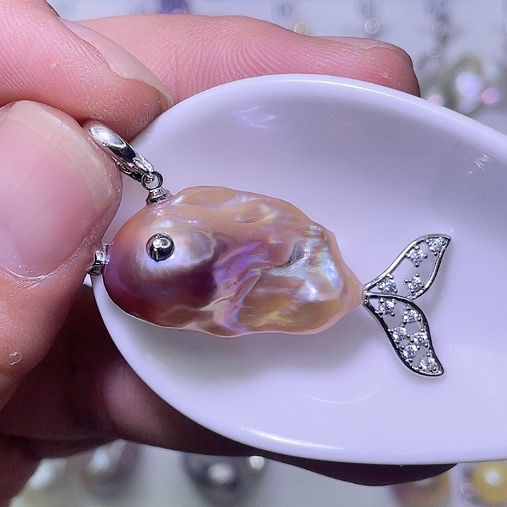 晴****淡水珍珠合金颈饰47