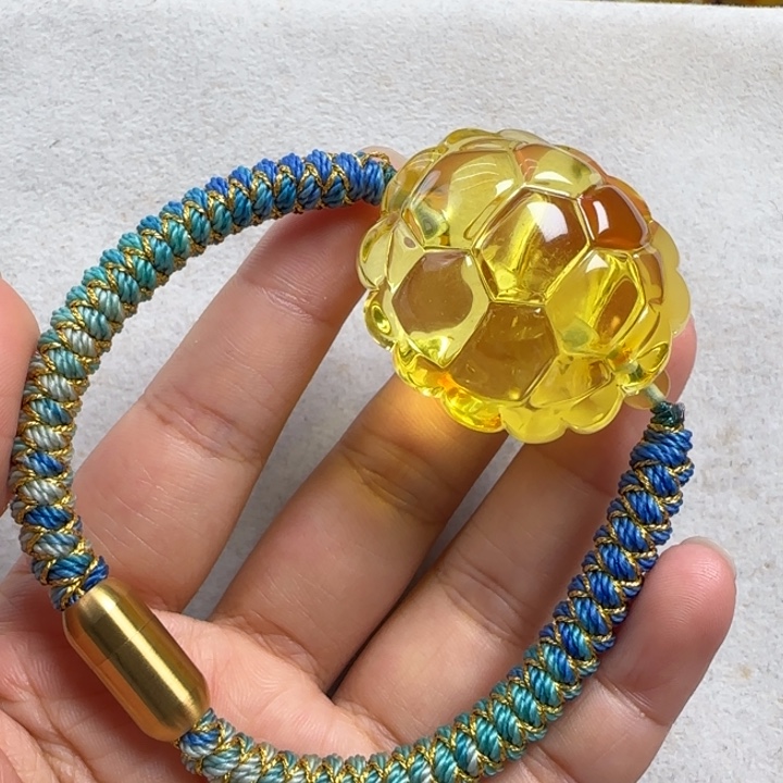 未镶嵌琥珀珠宝奇石