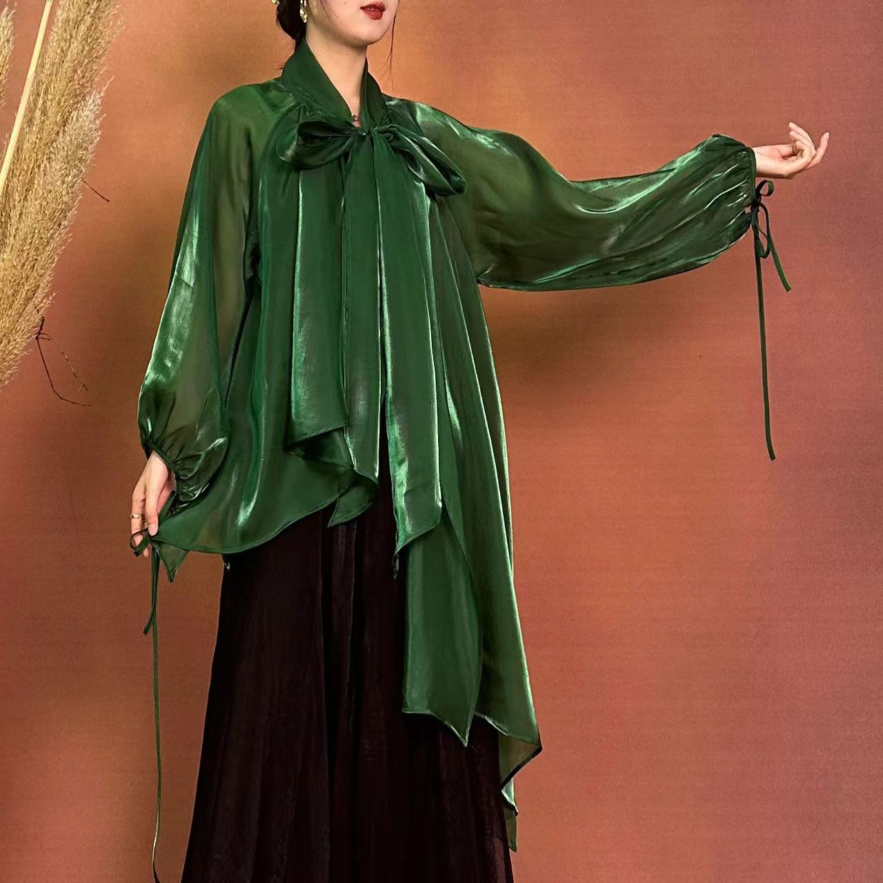 【大海轻奢】W1525新款绿色水光丝自带领结抽绳设计师款时尚上衣