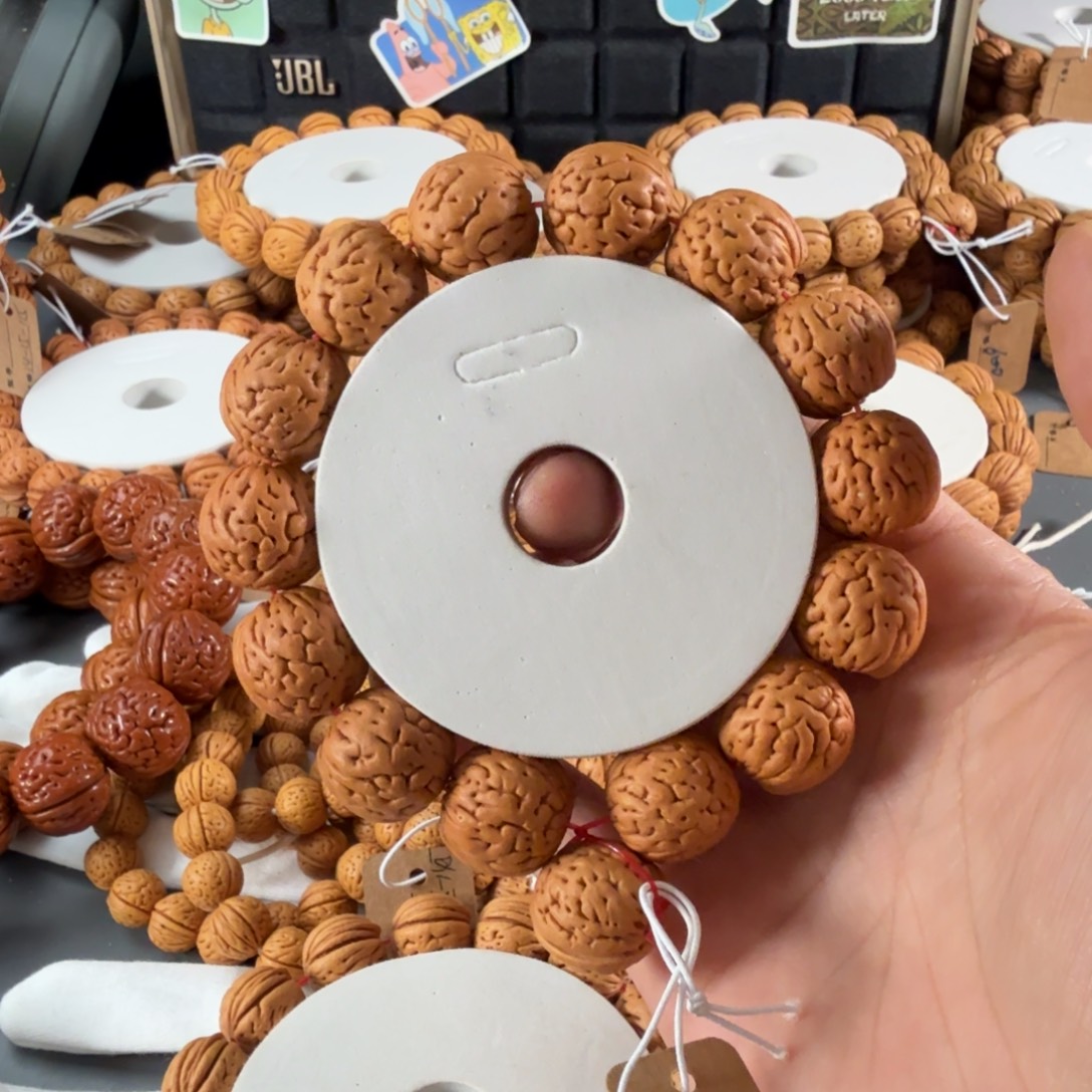 浅***澜手串桃核185盘锦肌肉纹