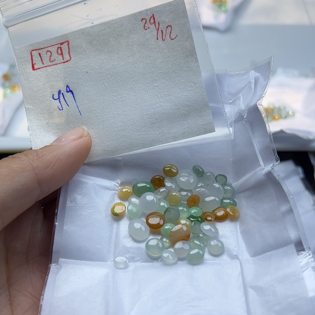 定制翡翠未镶嵌翡翠