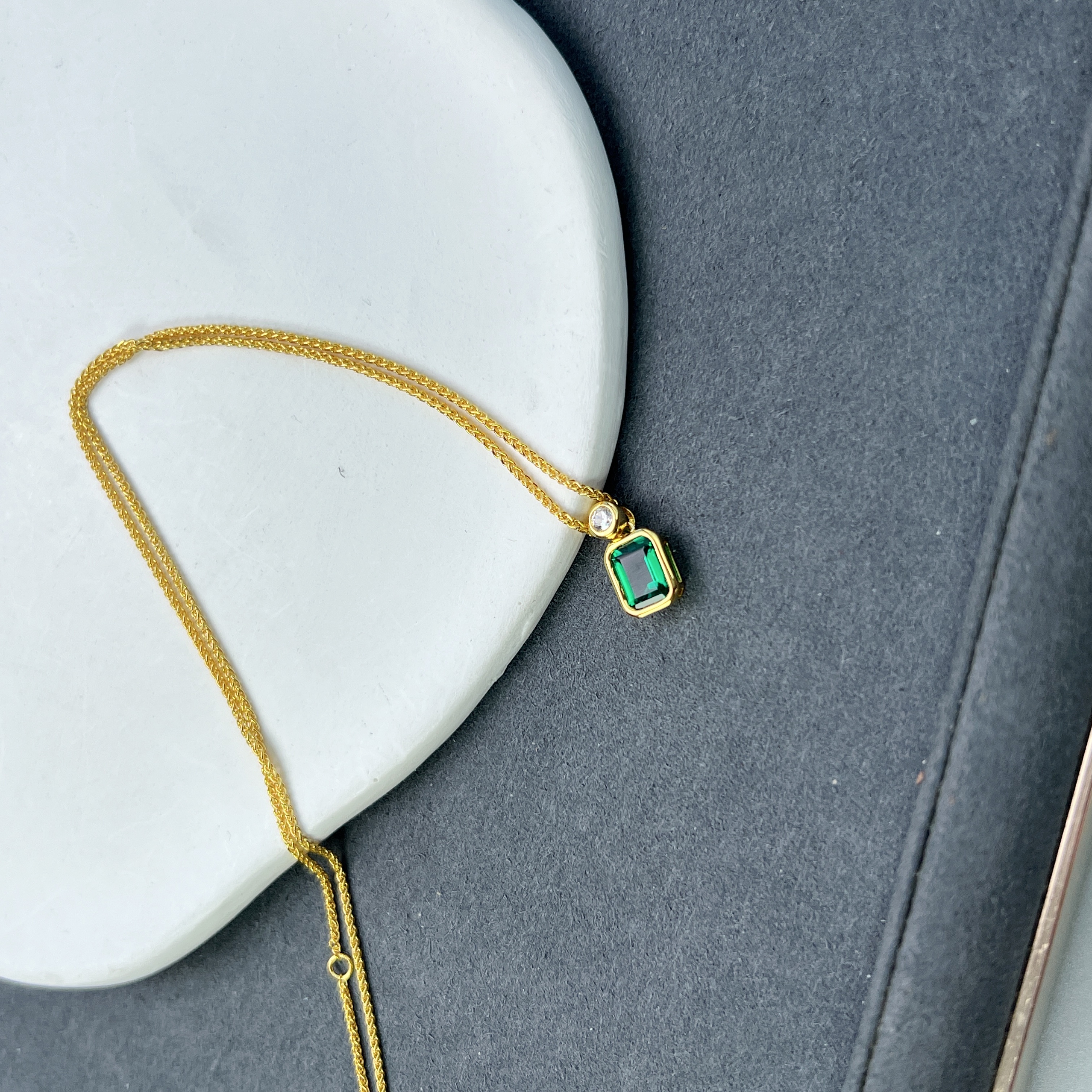 培育祖母绿s925培育祖母绿香水瓶K黄吊坠