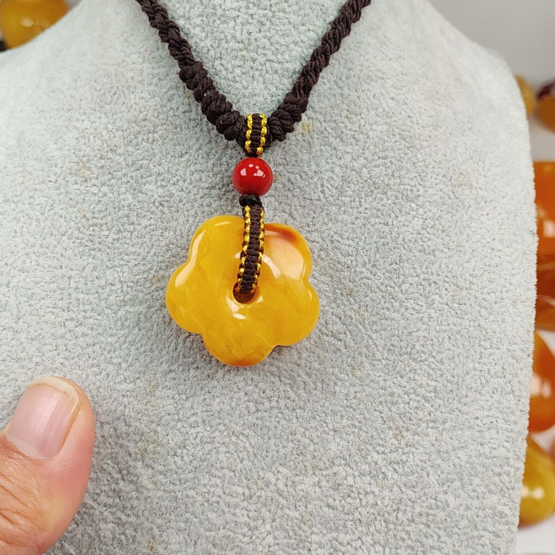 琥珀吊坠(赠链)未镶嵌