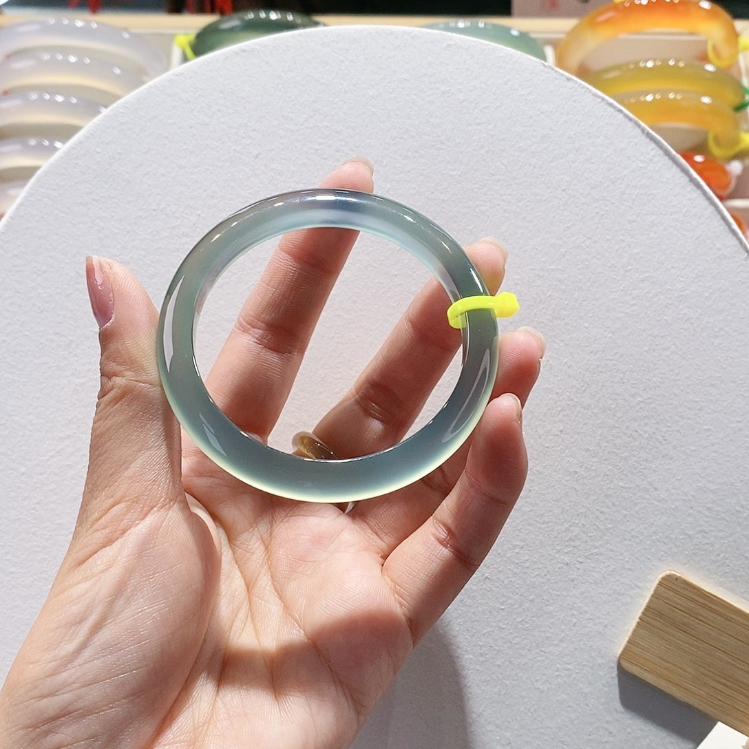 玛瑙/玉髓手镯未镶嵌55.1