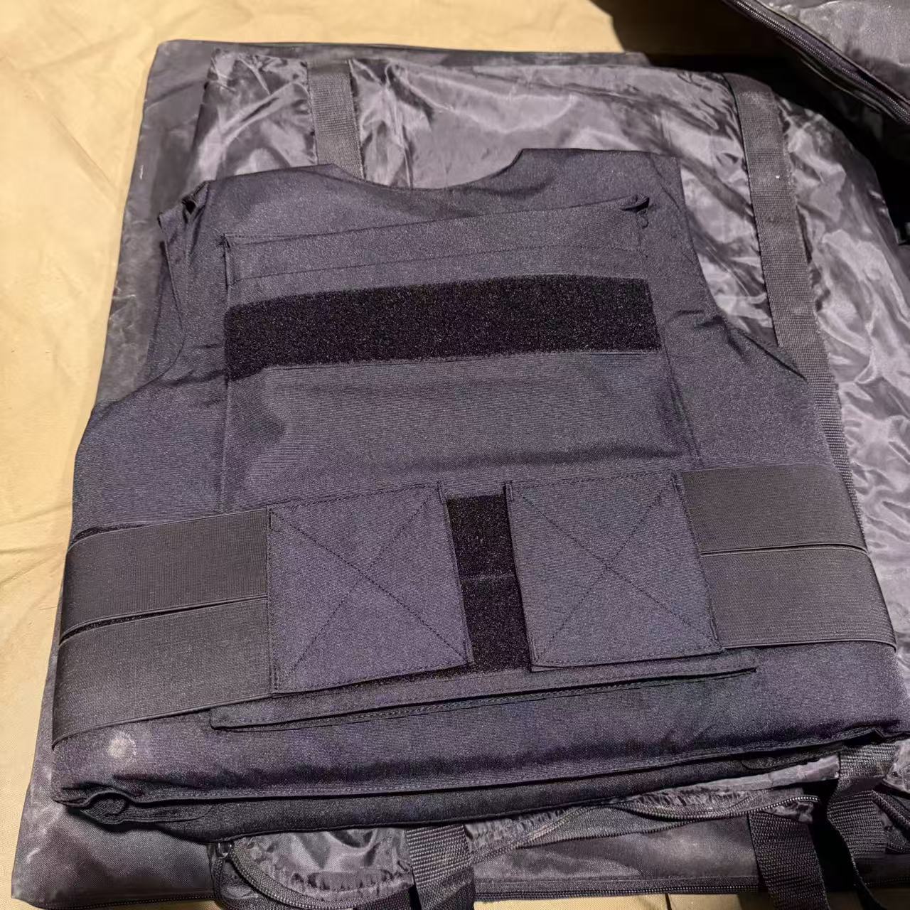 短款防D背心  户外黑色