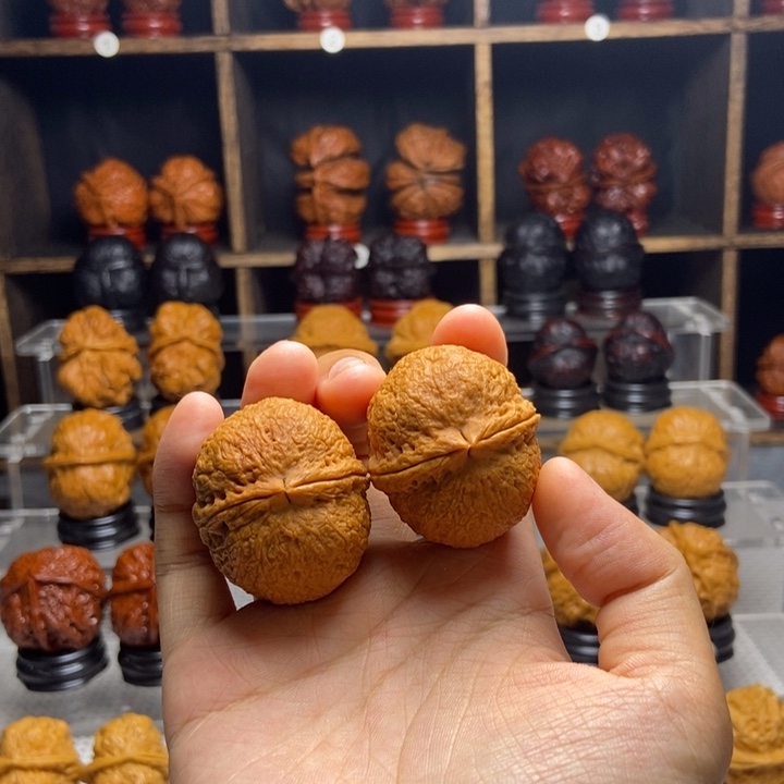 文玩核桃吊坠铁绣球3