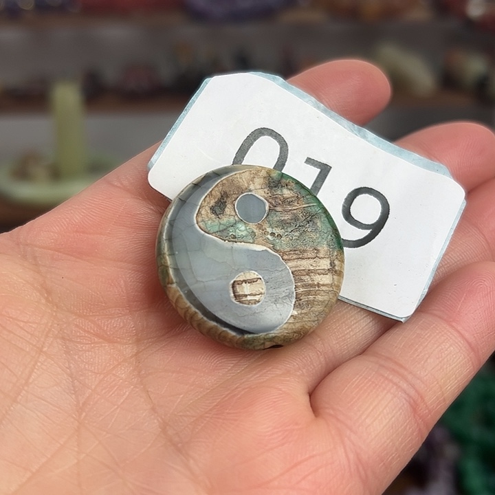 玛瑙/玉髓颈饰合金