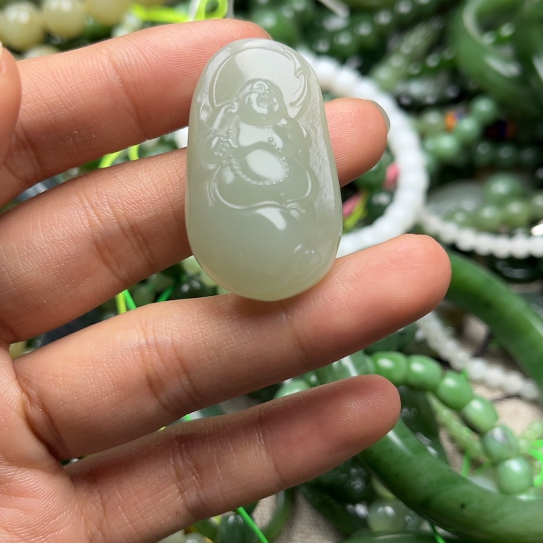 和田玉未镶嵌颈饰