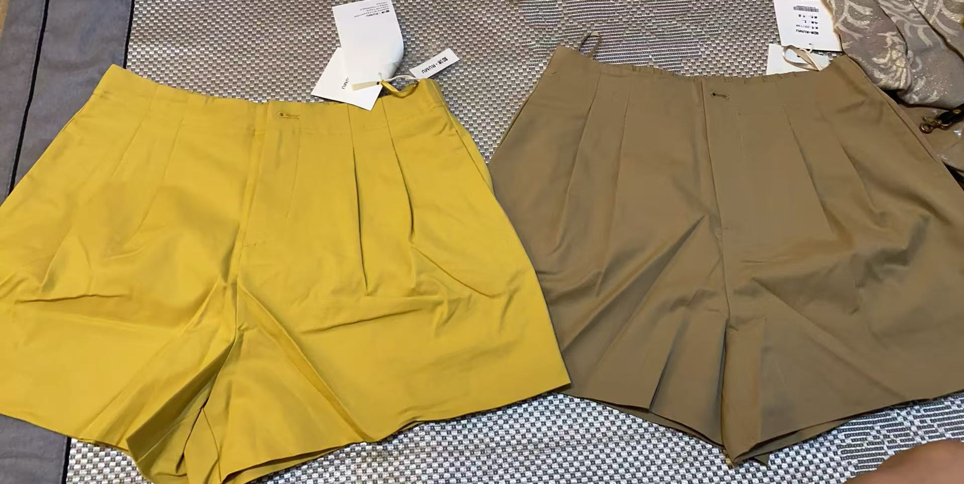 【特价不支持退换】韩系休闲压褶后松紧腰阔腿百搭女装短裤