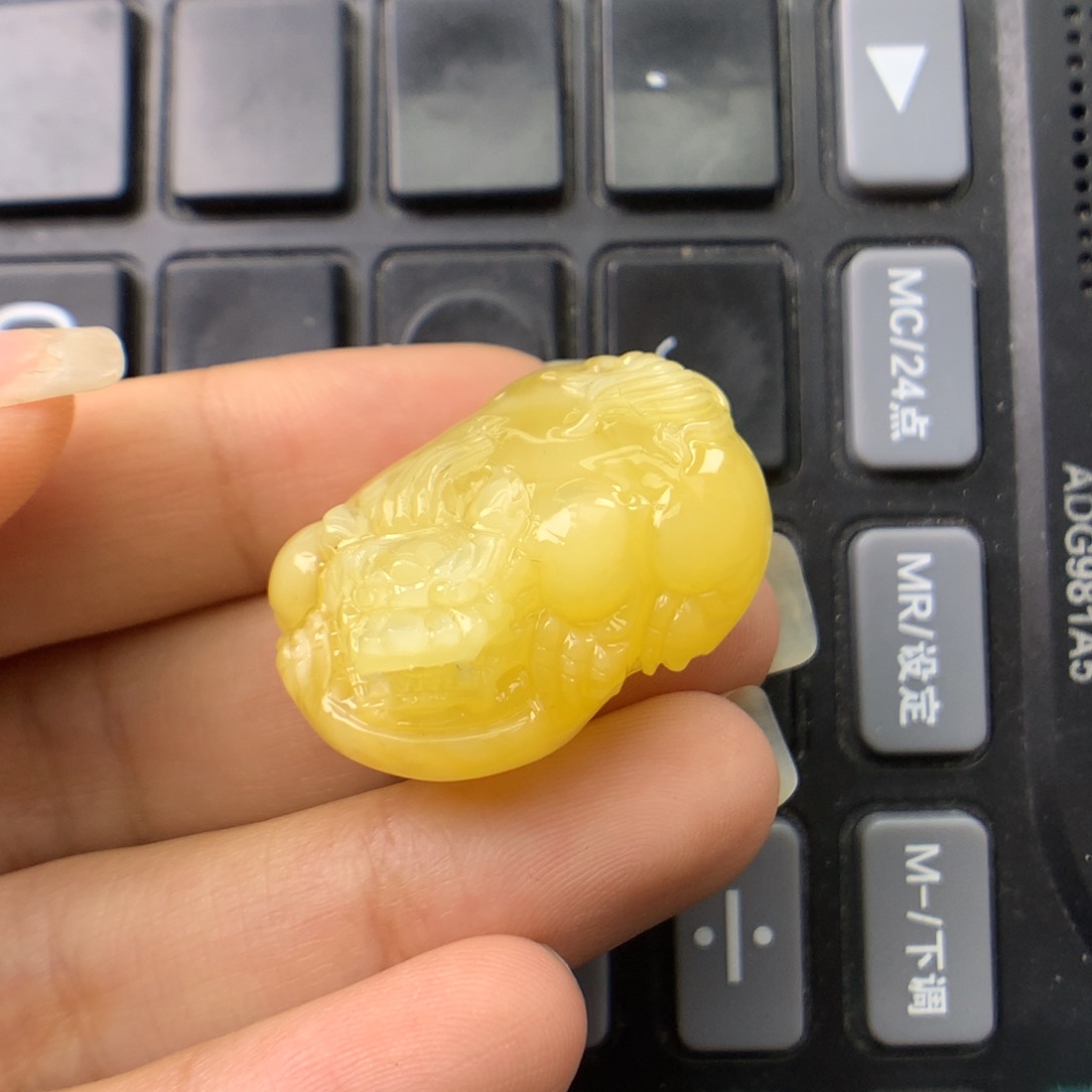 琥珀未镶嵌珠宝奇石