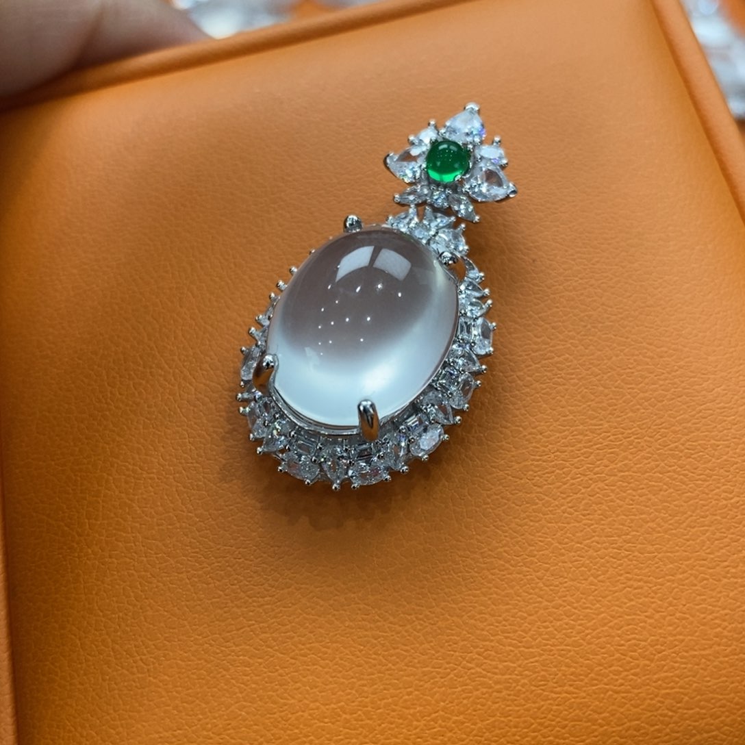 石英质玉吊坠(赠链)银S925镶嵌