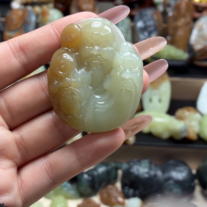 和田玉（糖玉）未镶嵌颈饰