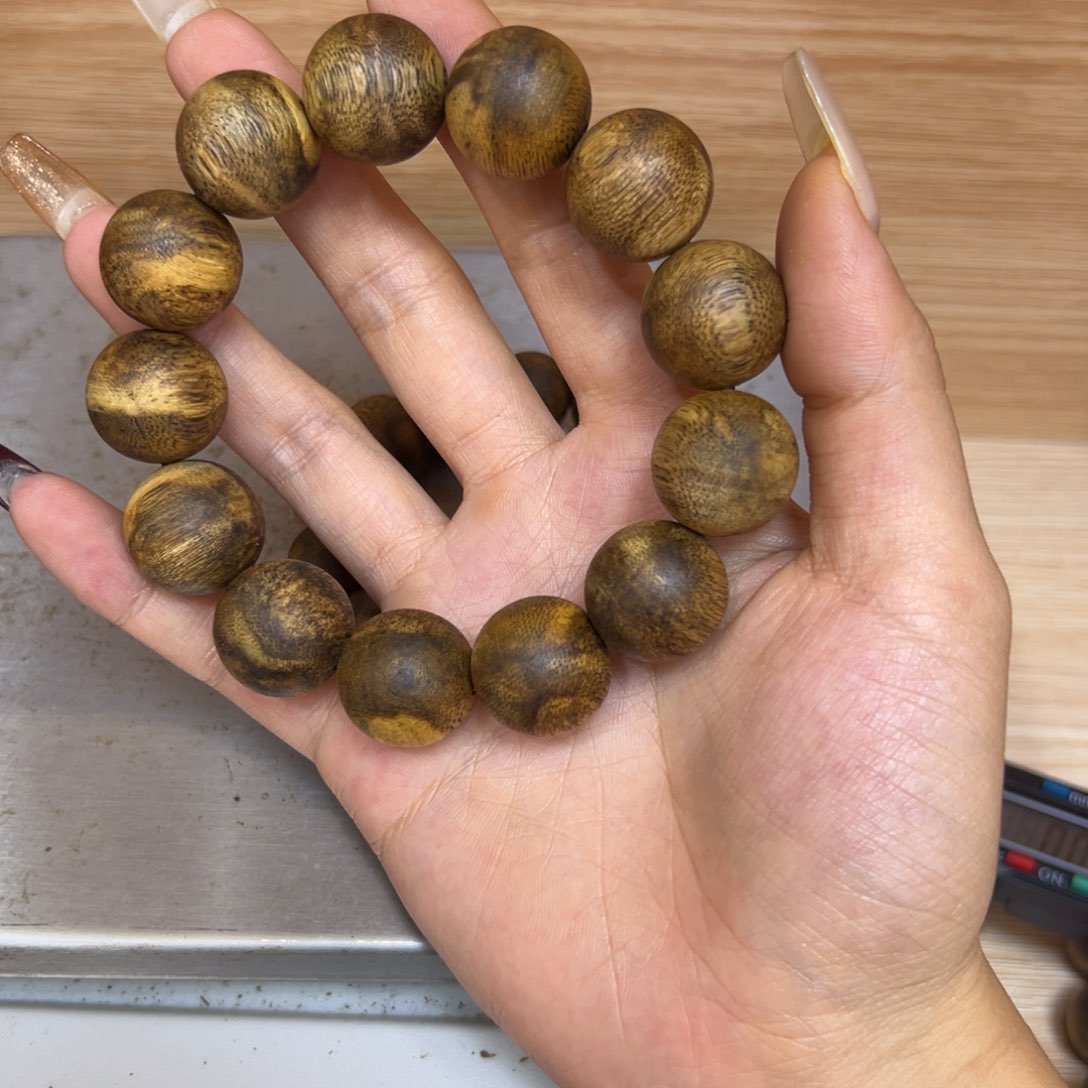 沉香沉香碎屑看**时奇楠1843782992