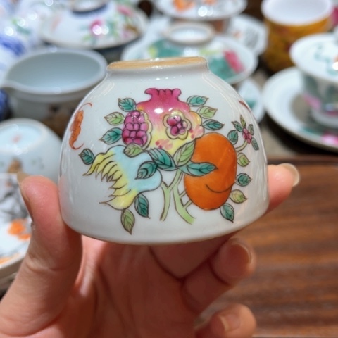 手绘茶杯盖碗壶承陶瓷