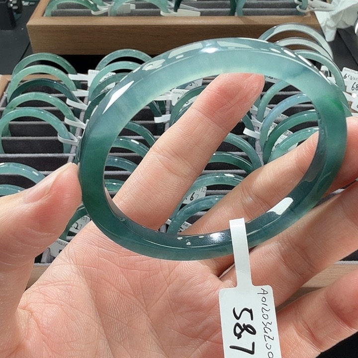 翡翠手镯未镶嵌大*58.71