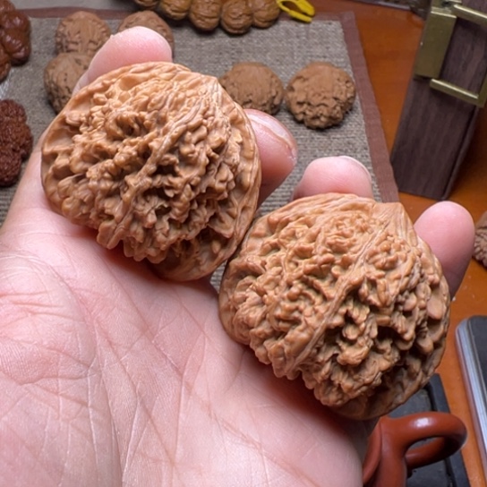 文玩核桃吊坠山一代百花山公子帽