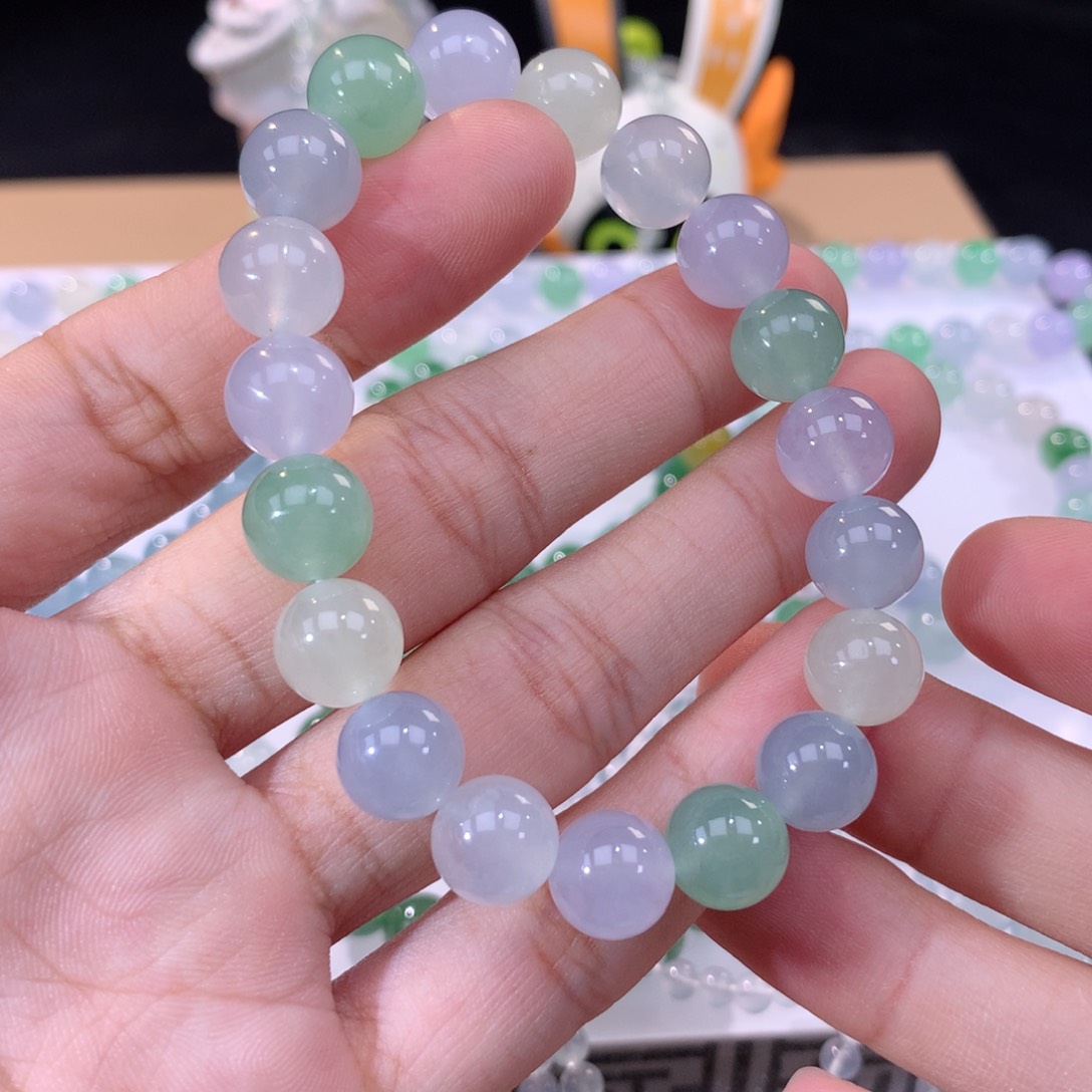 翡翠手链未镶嵌翡翠