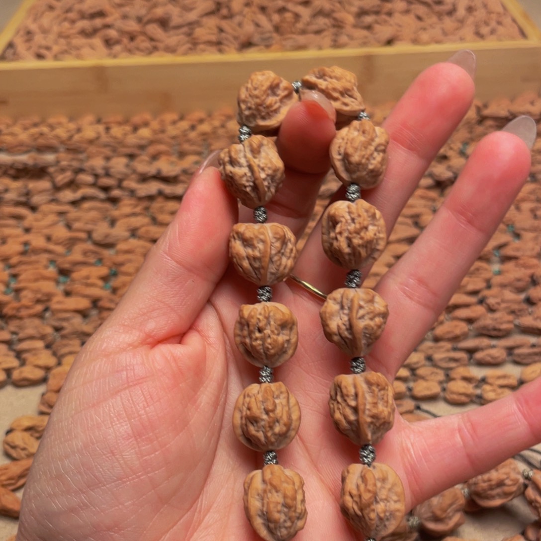 匹***曹吊坠文玩核桃蛤蟆头