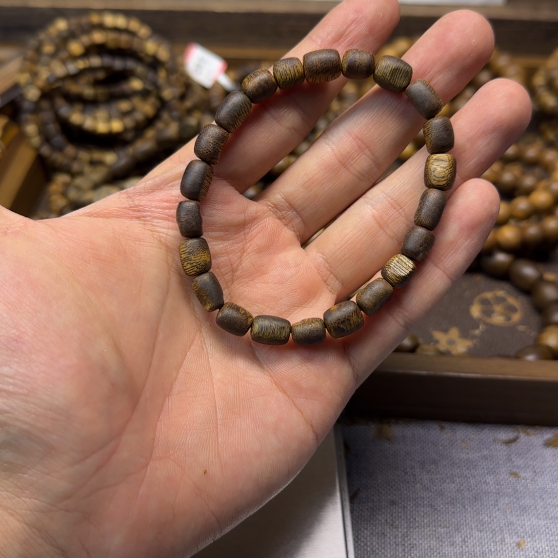 沉香碎屑沉香+07留疤金沙叶9分沉