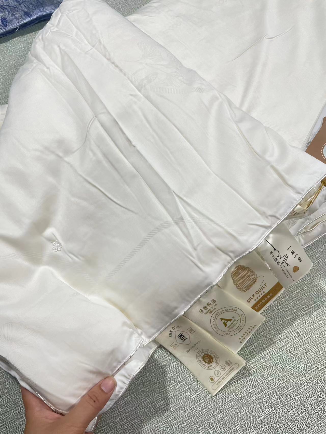 商超下架蚕丝被-天丝提花-纯蚕丝-春秋被