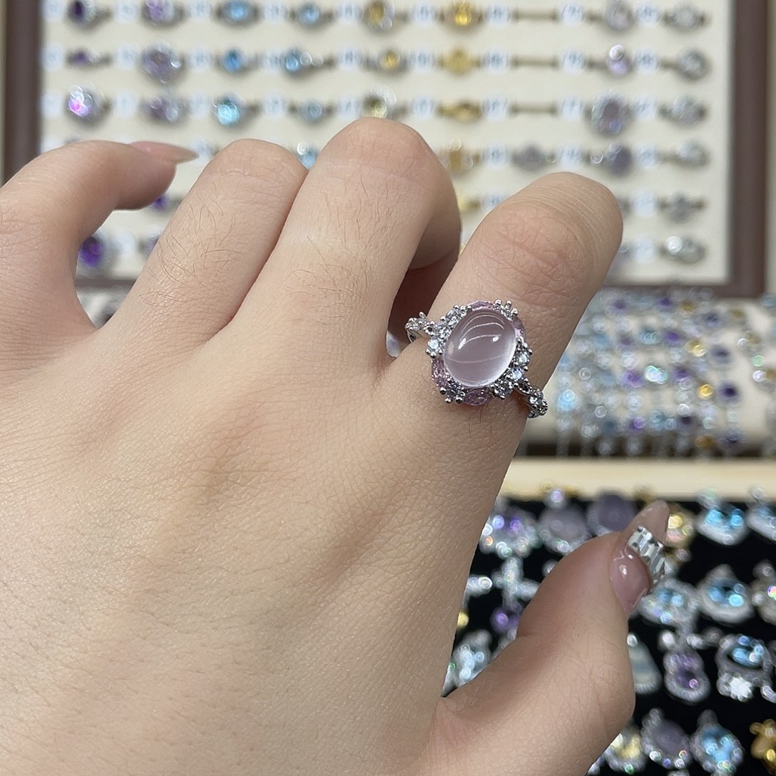 是***吖银S925镶嵌芙蓉石戒指