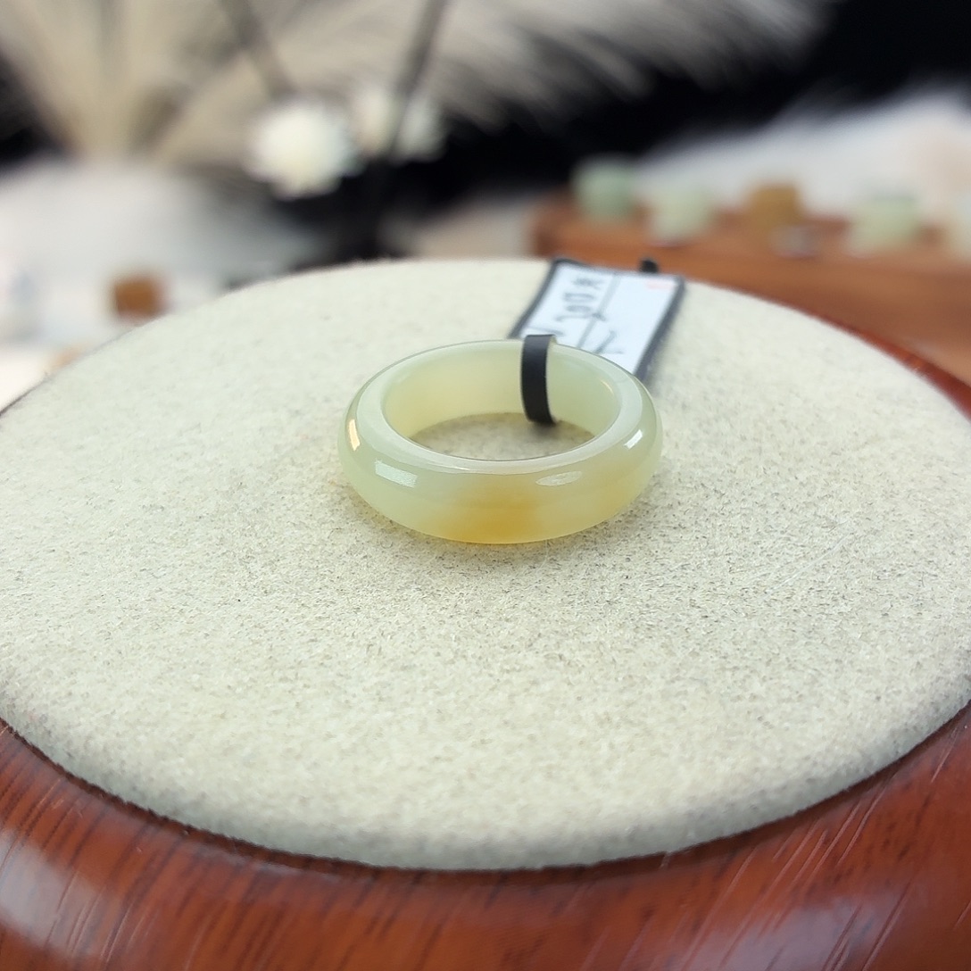 和田玉未镶嵌戒指i86一口糖圆条15.8mm