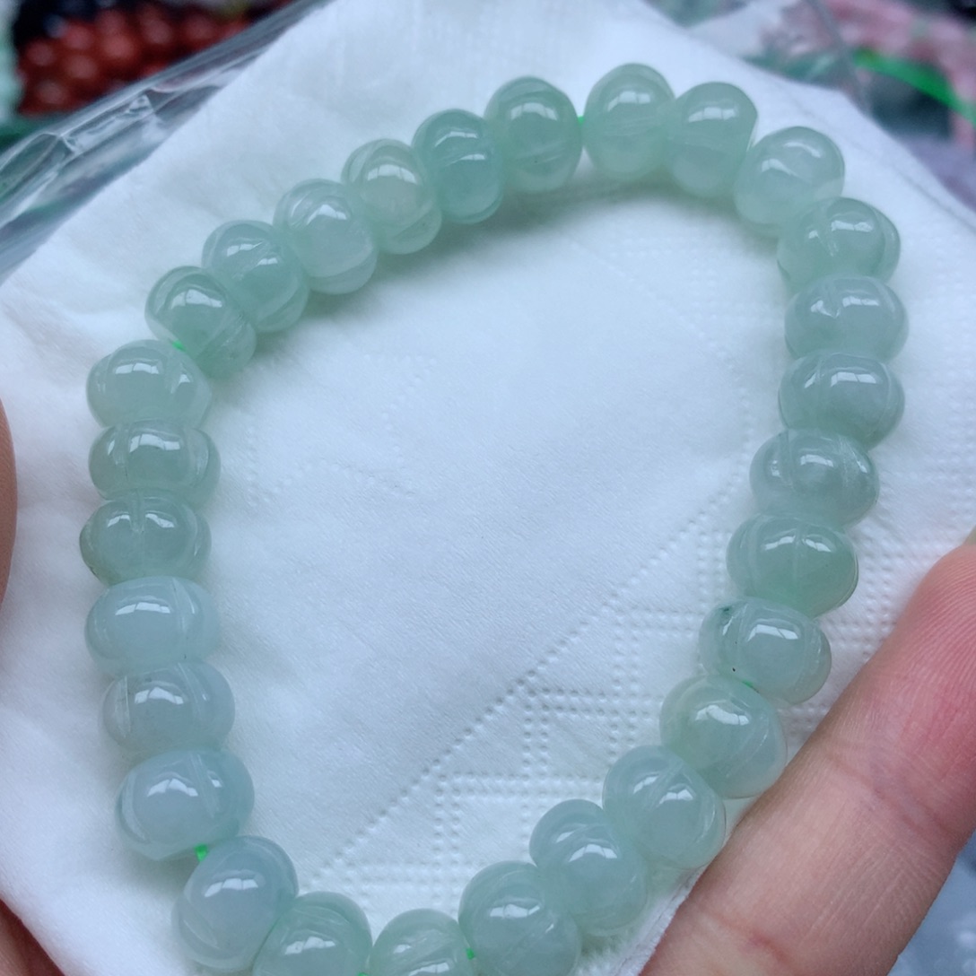 翡翠未镶嵌颈饰珠子