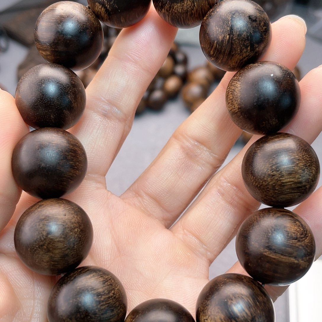 沉香手串临****司白棋瘤疤