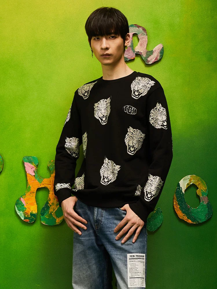 TCH黑色豹头宽松百搭圆领卫衣T69C116017