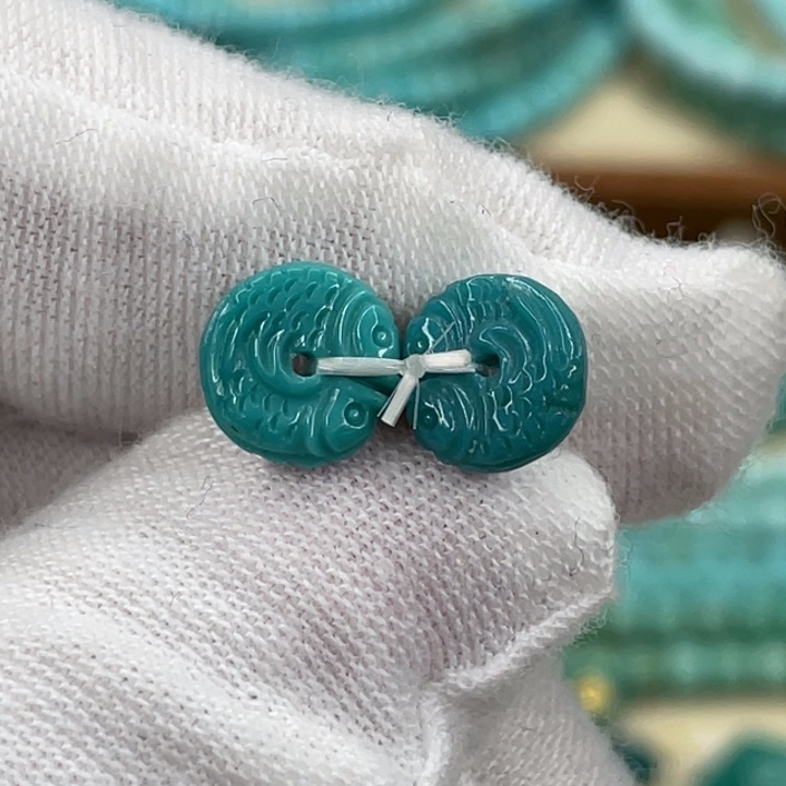 绿松石未镶嵌挂件