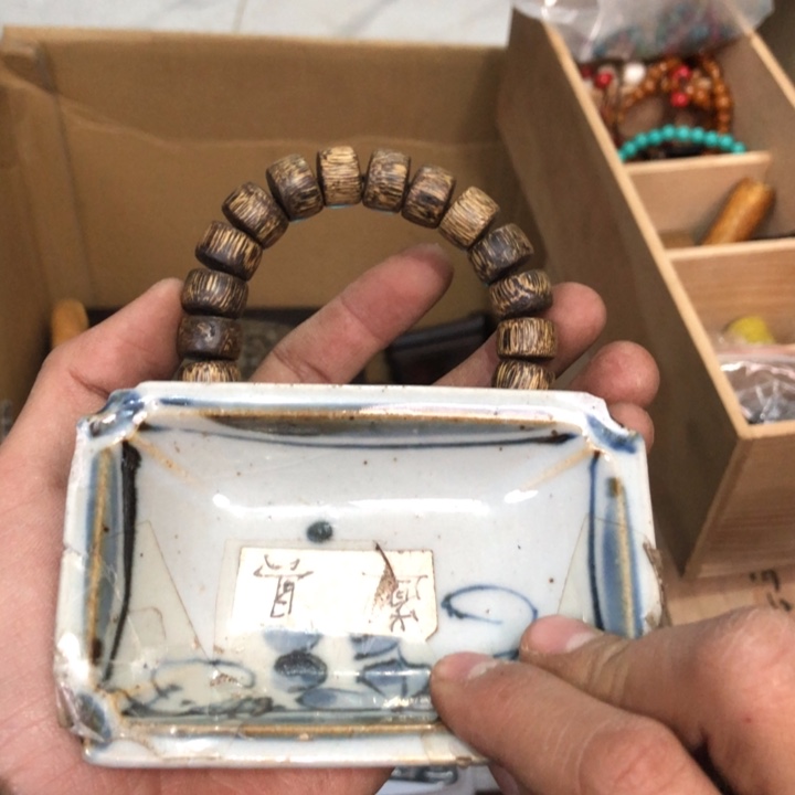 陶瓷孤品单件车里拍