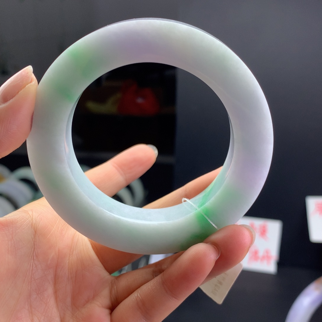 翡翠手镯未镶嵌手镯