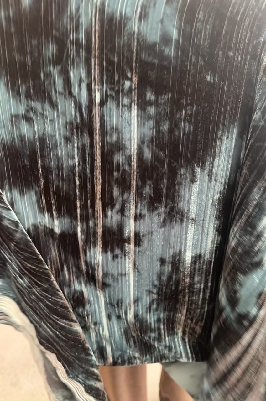 聚酯纤维丝绒面料绿色扎染印花套装布料 幅宽112厘米