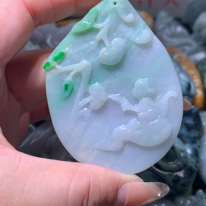 翡翠未镶嵌颈饰保真天然A货翡翠