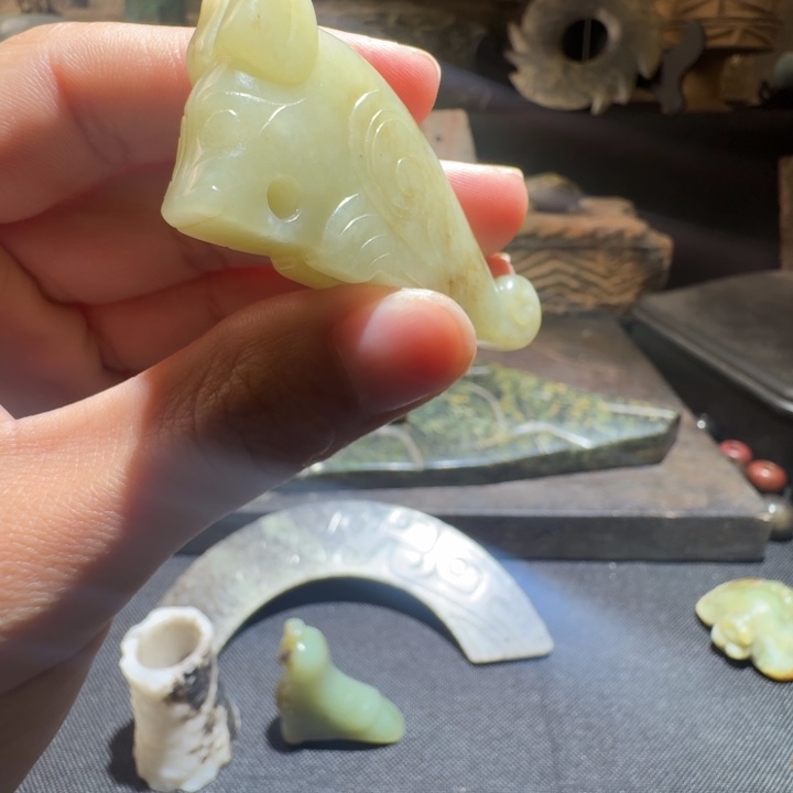 和田玉（糖玉）颈饰未镶嵌韩****）