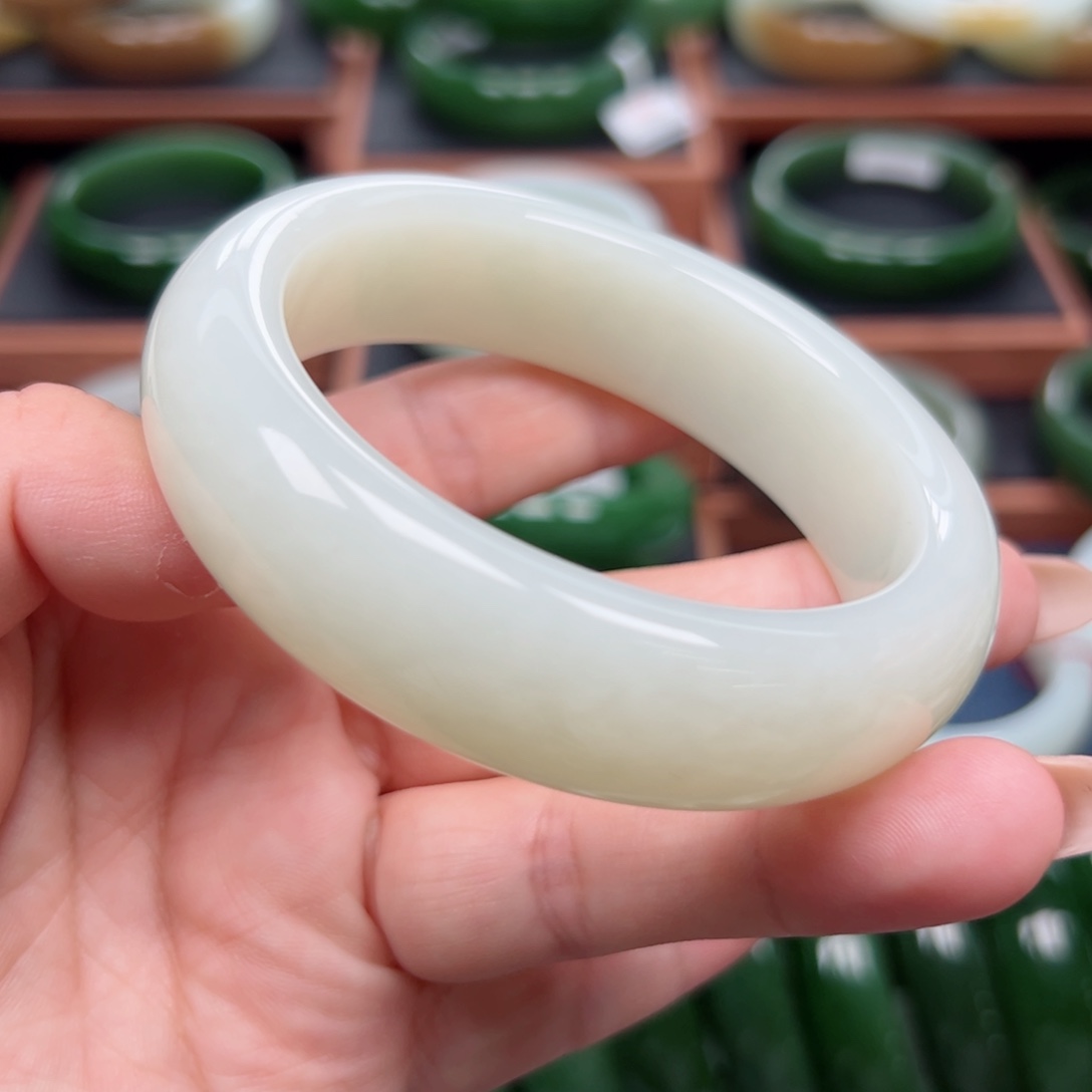 未镶嵌手镯和田玉5960圈口