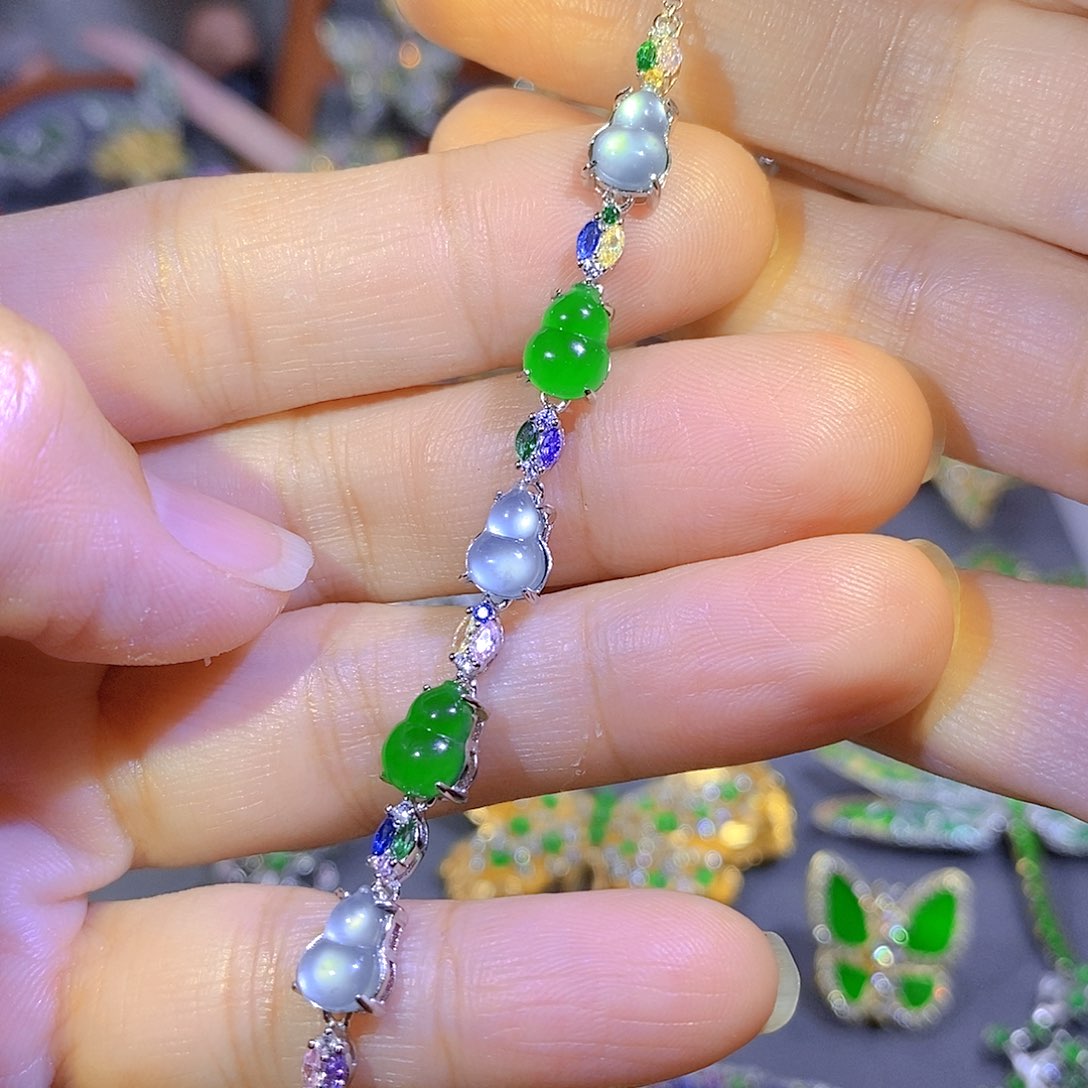 颈饰银S925镶嵌翡翠