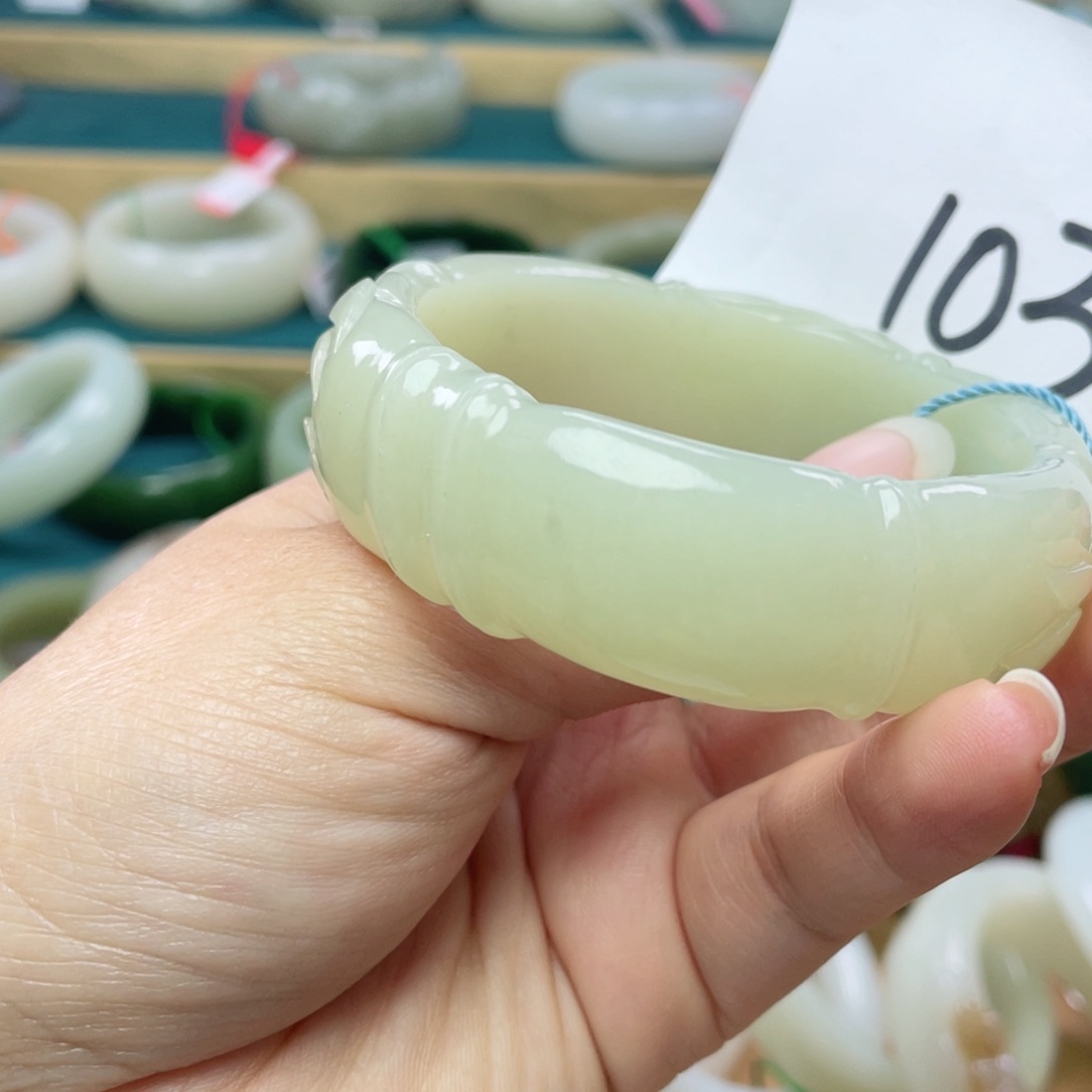 未镶嵌手镯和田玉圈口57