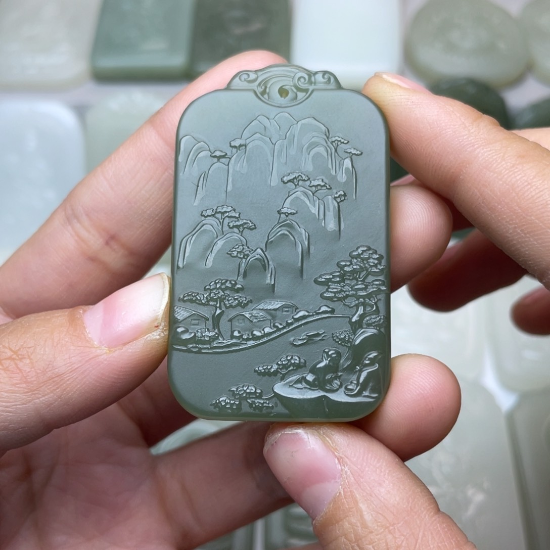 和田玉颈饰未镶嵌