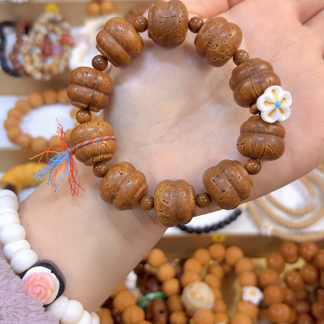 星月菩提吊坠桃核葫芦➕花