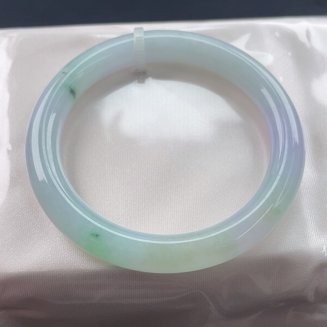 翡翠未镶嵌手镯（圆镯）5253圈