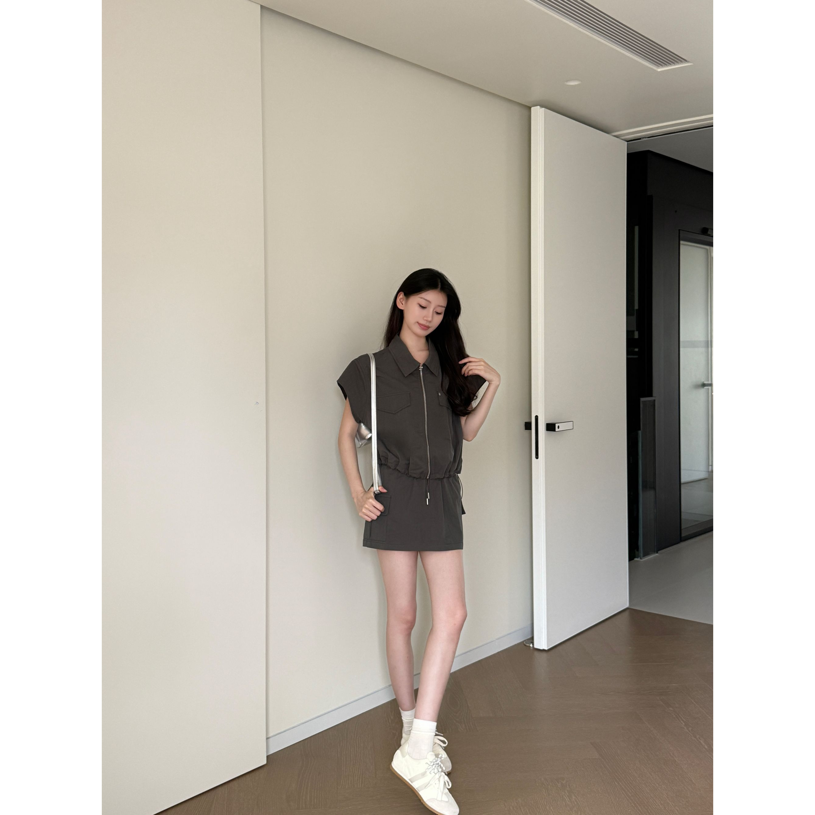 翻领纯色拉链抽绳短袖+短裙两件套女2025夏新款
