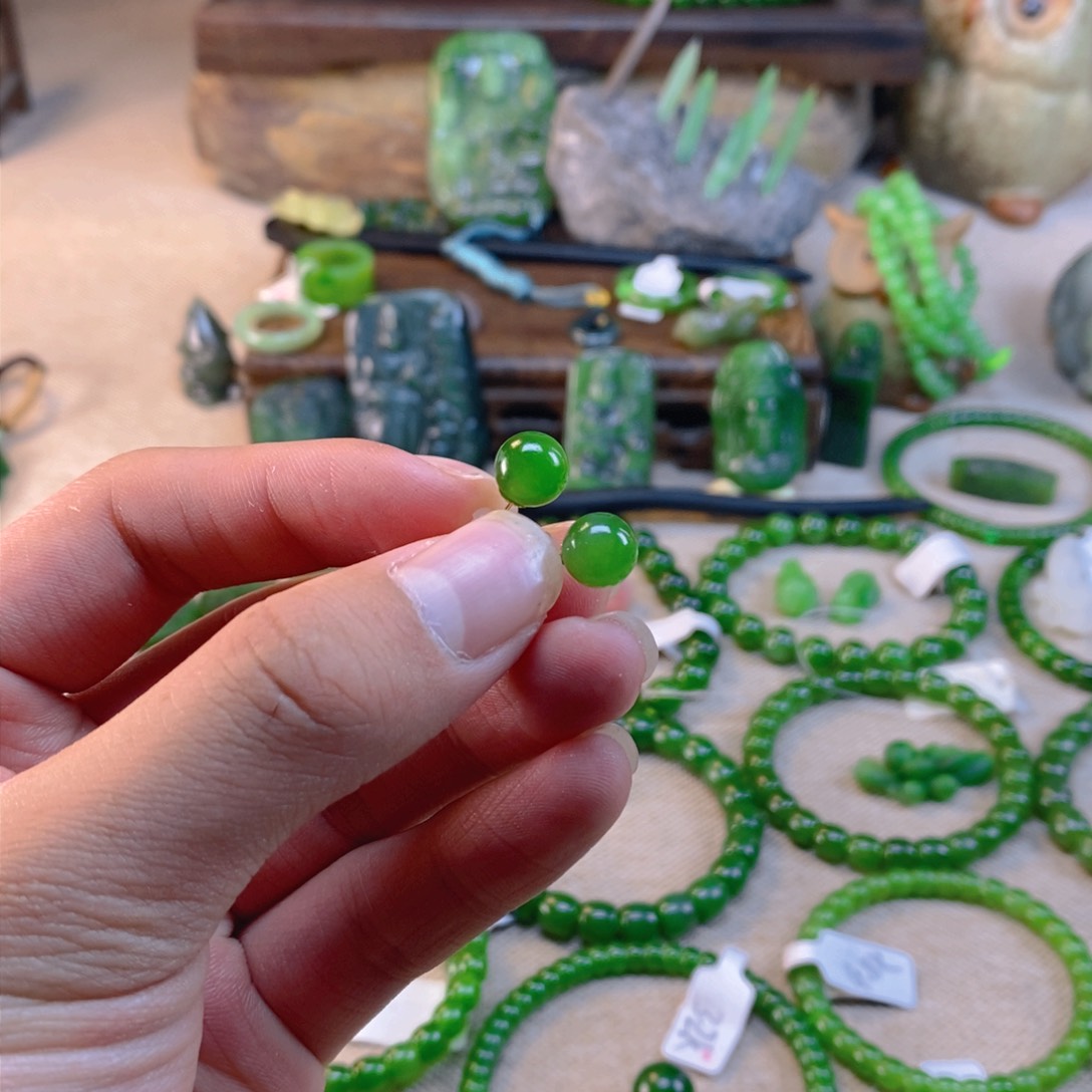 和田玉颈饰18K金镶嵌