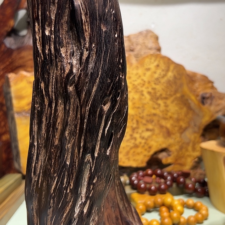 刘***彪紫檀木类端景台檀香