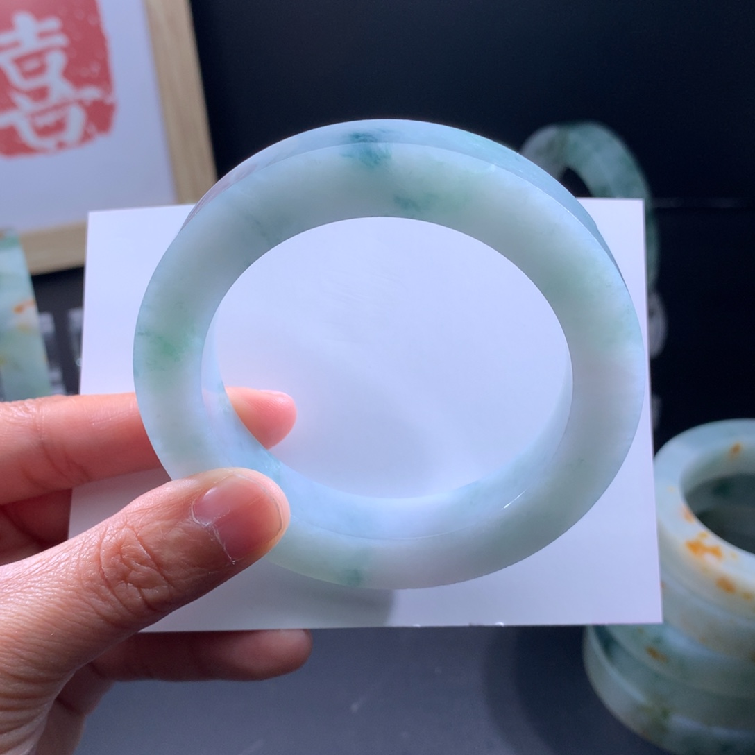 定制翡翠手镯未镶嵌