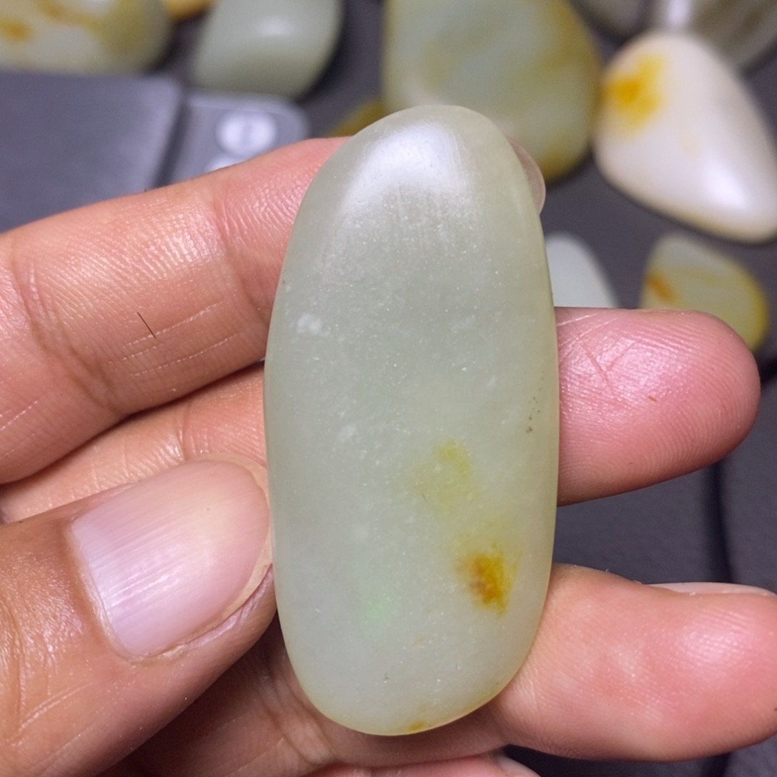 和田玉（糖玉）未镶嵌挂件